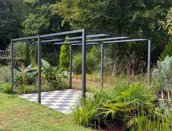 Structure métallique sur mesure réalisée par LGM Métallerie